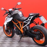 KTM - 1290 - Super Duke R // Suomi-pyörä / Perf. Pack / shifter+ / Akrapovic / Huoltokirja // - Moottoripyörä