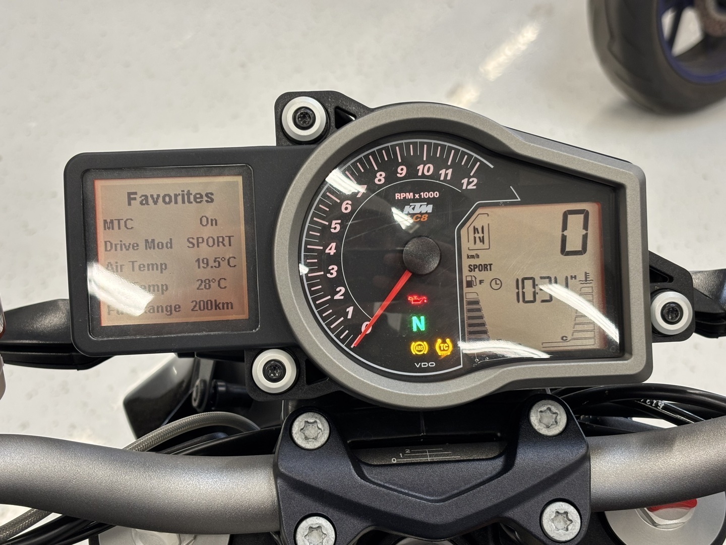 KTM - 1290 - Super Duke R // Akrapovic / Brembo RCS16 / Huoltokirja / Powerparts // - Moottoripyörä
