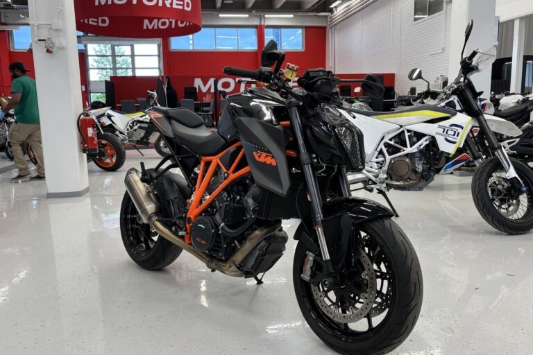 KTM - 1290 - Super Duke R // Akrapovic / Brembo RCS16 / Huoltokirja / Powerparts // - Moottoripyörä