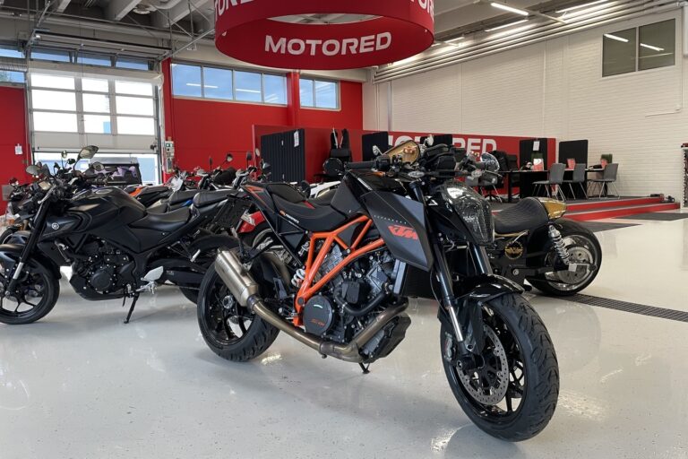 KTM - 1290 - Super Duke R // Akrapovic / Brembo RCS16 / Huoltokirja / Powerparts // - Moottoripyörä