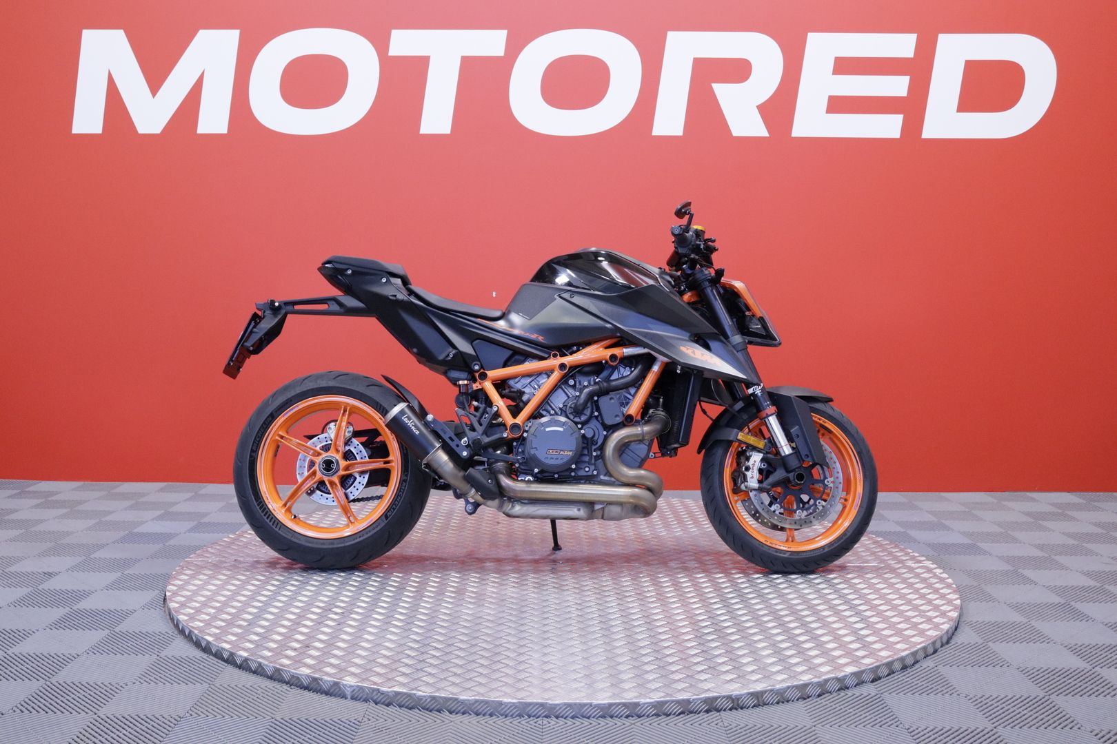 KTM - 1290 - Super Duke R // Juuri saapunut! / Trackpack / Vakkari / Leovince // - Moottoripyörä