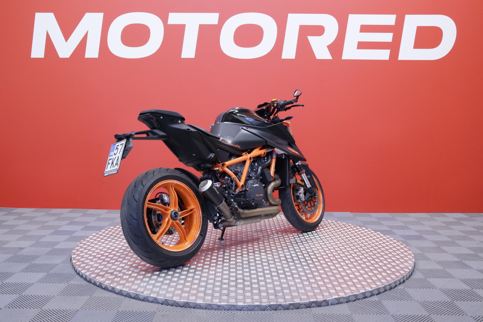 KTM - 1290 - Super Duke R // Juuri saapunut! / Trackpack / Vakkari / Leovince // - Moottoripyörä