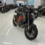 KTM - 1290 - Super Duke R // Juuri saapunut! / Suomi-pyörä / Huoltokirja / Ajomodet / Akrapovic / TC // - Moottoripyörä