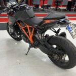 KTM - 1290 - Super Duke R // Juuri saapunut! / Suomi-pyörä / Huoltokirja / Ajomodet / Akrapovic / TC // - Moottoripyörä