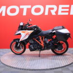 KTM - 1290 - Super Duke GT // MTC / Shifter+ / Sivulaukut / Vakkari / Keyless / Bluetooth / Penkinlämmittimet // - Moottoripyörä