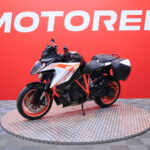 KTM - 1290 - Super Duke GT // MTC / Shifter+ / Sivulaukut / Vakkari / Keyless / Bluetooth / Penkinlämmittimet // - Moottoripyörä