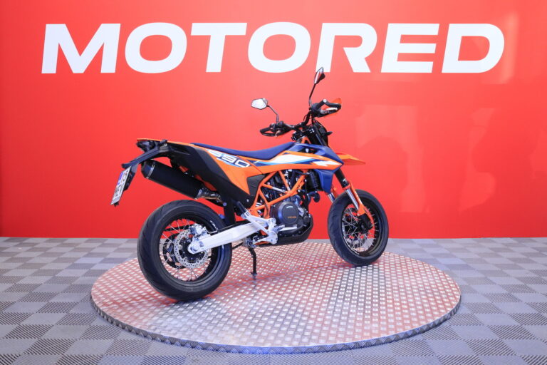KTM 690