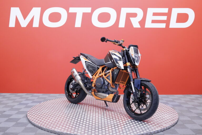 KTM - 690 - Duke R // Juuri saapunut! / A2 / Akrapovic / Suomi-Pyörä / Kaatumaraudat // - Moottoripyörä