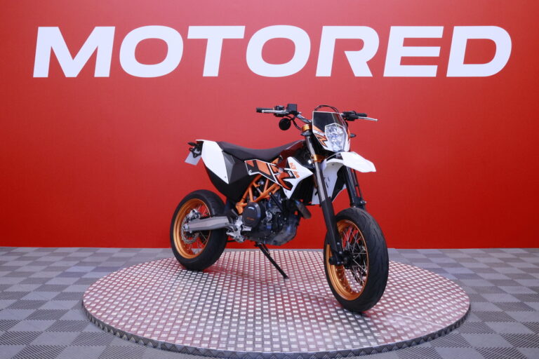 KTM - 690 - SMC-R // Akrapovic Kokoputkisto / ABS / Suomi-Pyörä / Huoltokirja // - Moottoripyörä