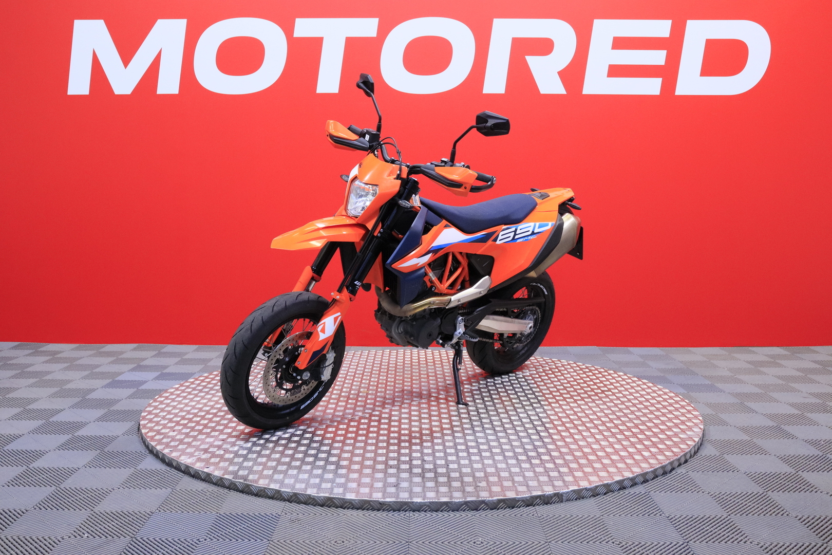 KTM - 690 - SMC-R // Suomi-pyörä / TC / ABS / Map selector // - Moottoripyörä
