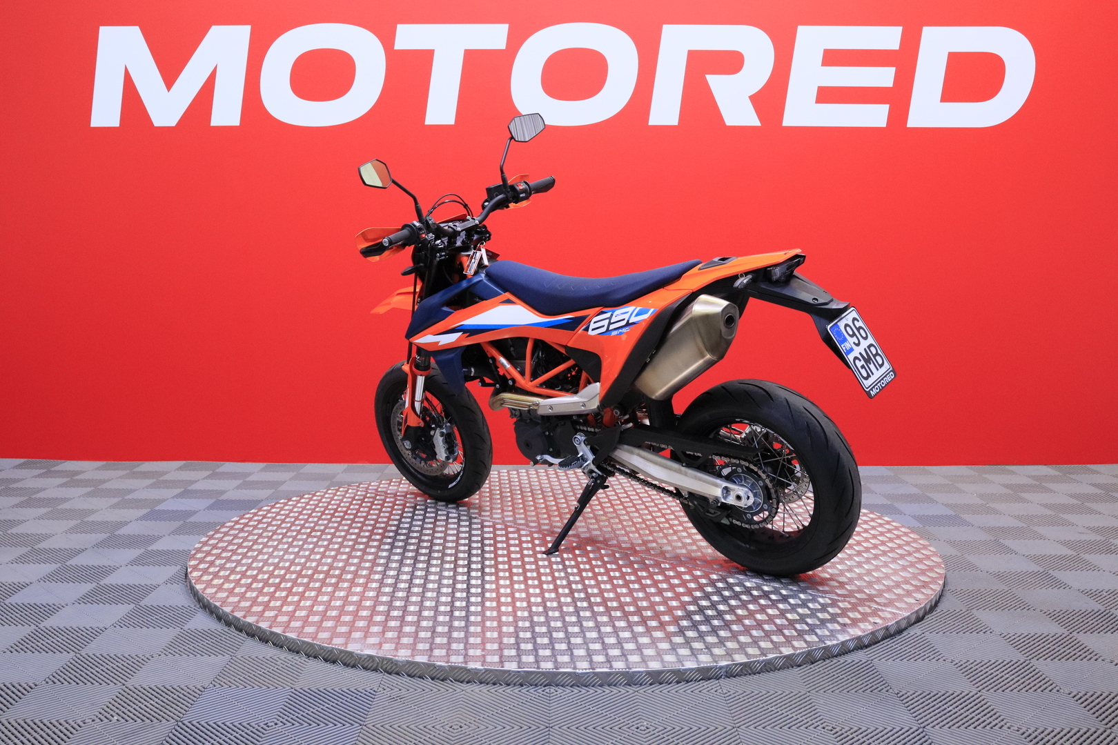 KTM - 690 - SMC-R // Suomi-pyörä / TC / ABS / Map selector // - Moottoripyörä