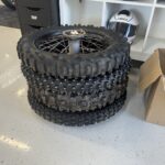 KTM - 690 - SMC // Juuri Saapunut! / Huoltokirja /Wings / Tarrasarja / 2x vanteet / 3x renkaat // - Moottoripyörä