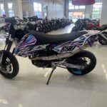 KTM - 690 - SMC // Juuri Saapunut! / Huoltokirja /Wings / Tarrasarja / 2x vanteet / 3x renkaat // - Moottoripyörä