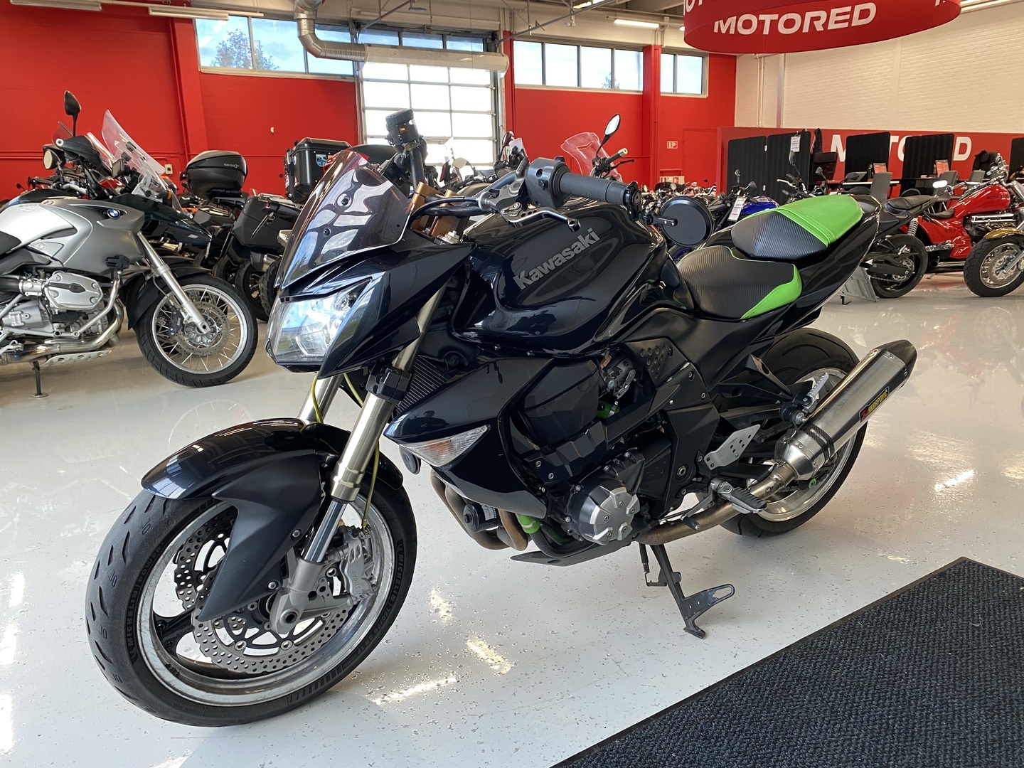 Kawasaki - Z - 1000 // Juuri saapunut! / Pienet kilsat / Akrapovic / Siistikuntoinen // - Moottoripyörä