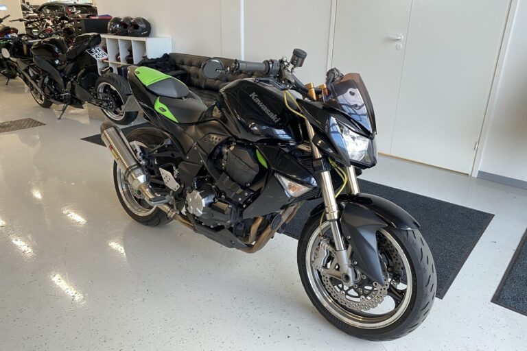 Kawasaki - Z - 1000 // Juuri saapunut! / Pienet kilsat / Akrapovic / Siistikuntoinen // - Moottoripyörä