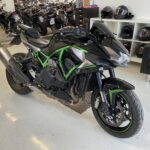 Kawasaki - Z - H2 // Huoltokirja / Shifter / Vakkari / Ajomodet / Tangonpääpeilit // - Moottoripyörä