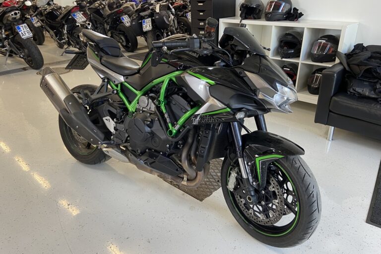 Kawasaki - Z - H2 // Huoltokirja / Shifter / Vakkari / Ajomodet / Tangonpääpeilit // - Moottoripyörä