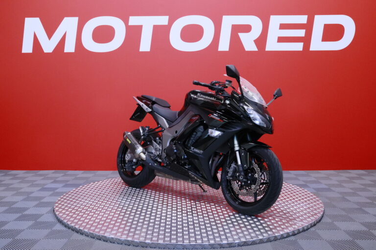 Kawasaki - Z - 1000 SX // Suomi-pyörä / Akrapovic / Huoltokirja // - Moottoripyörä