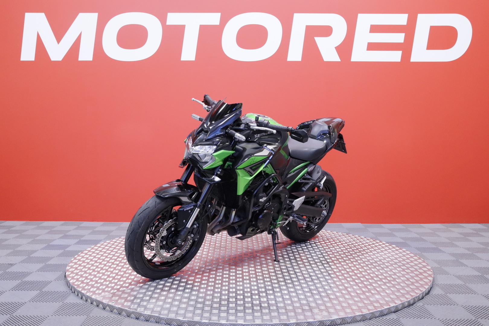 Kawasaki - Z - 900 // Suomi-pyörä / Huoltokirja / Leovince / Ajomodet // - Moottoripyörä