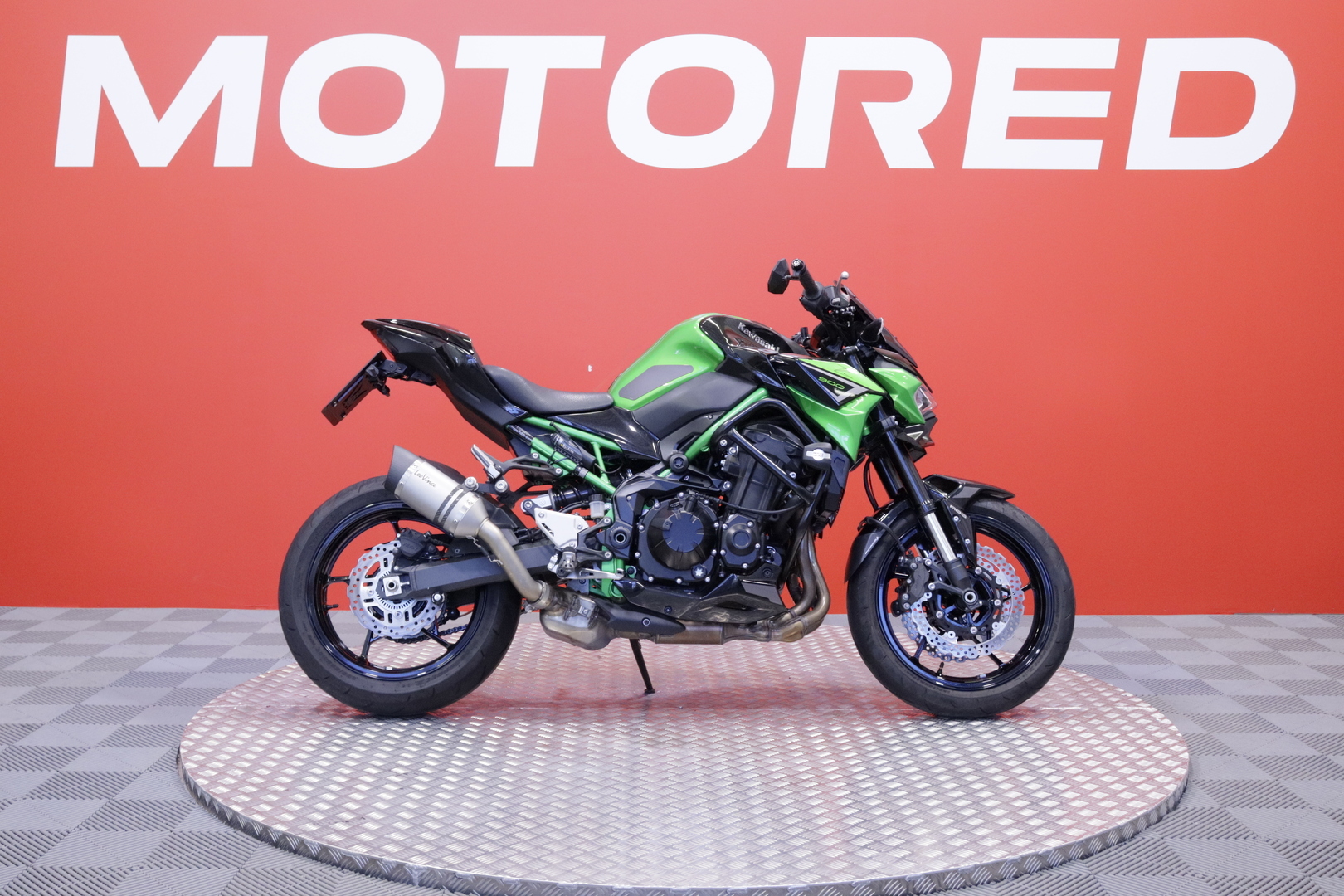 Kawasaki - Z - 900 // Suomi-pyörä / Huoltokirja / Leovince / Ajomodet // - Moottoripyörä