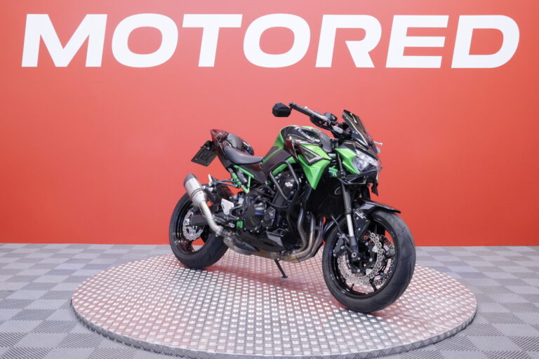 Kawasaki - Z - 900 // Suomi-pyörä / Huoltokirja / Leovince / Ajomodet // - Moottoripyörä