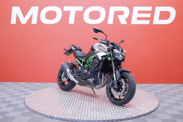 Kawasaki - Z - 900 // Juuri saapunut! / Suomi-pyörä / Huoltokirja / Ajomodet / KQS // - Moottoripyörä