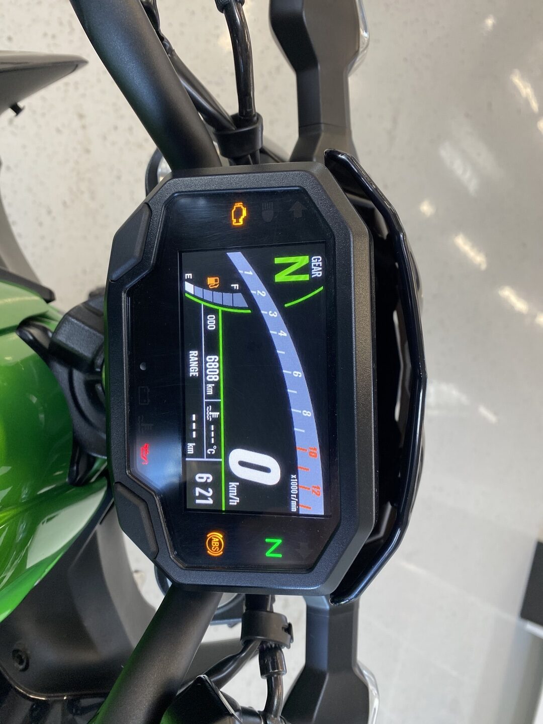 Kawasaki - Z - 650 // Juuri saapunut! / Suomi-pyörä / Huoltokirja / ABS / Kaatumatapit // - Moottoripyörä