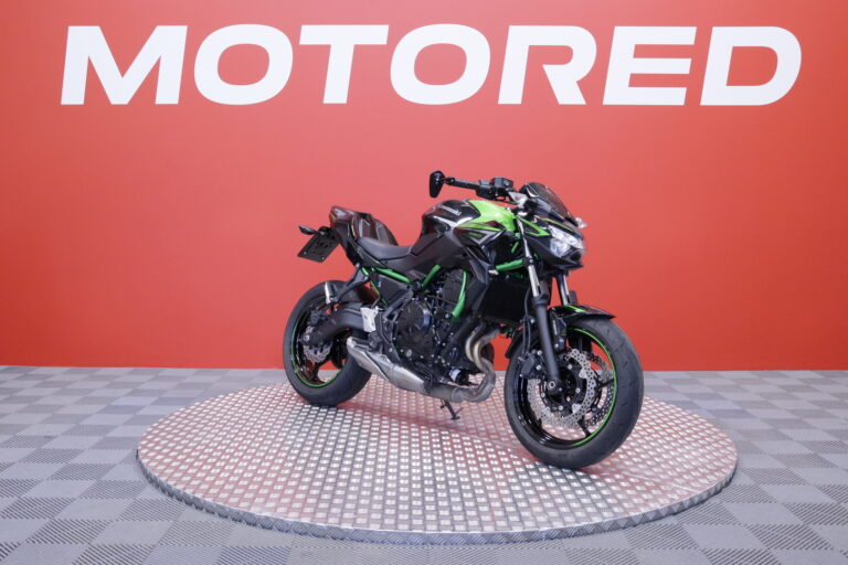 Kawasaki - Z - 650 // Juuri saapunut! / Suomi-pyörä / Huoltokirja / ABS / Kaatumatapit // - Moottoripyörä