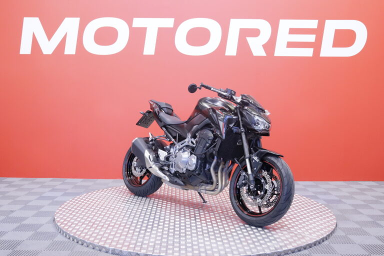 Kawasaki - Z - 900 // Juuri Saapunut / ABS / Suomi-Pyörä / Huoltokirja / Tangonpääpeilit // - Moottoripyörä