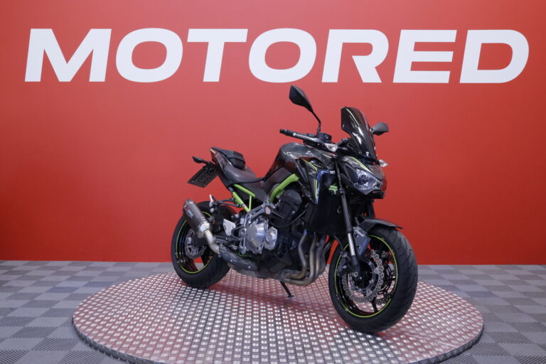 Kawasaki - Z - 900 // Huoltokirja / Suomi-Pyörä / Akrapovic / ABS // - Moottoripyörä