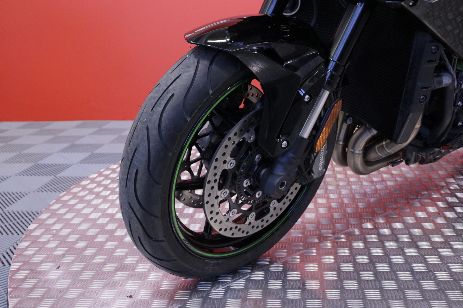 Kawasaki - Z - H2 // 1. om Suomipyörä / Huoltokirja / Putkisto // - Moottoripyörä