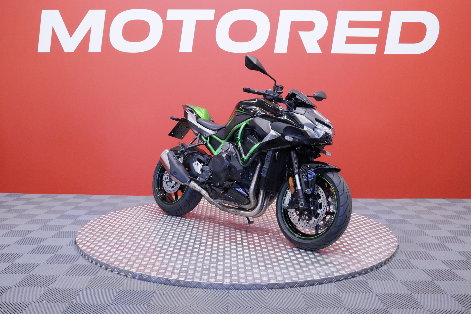 Kawasaki - Z - H2 // 1. om Suomipyörä / Huoltokirja / Putkisto // - Moottoripyörä