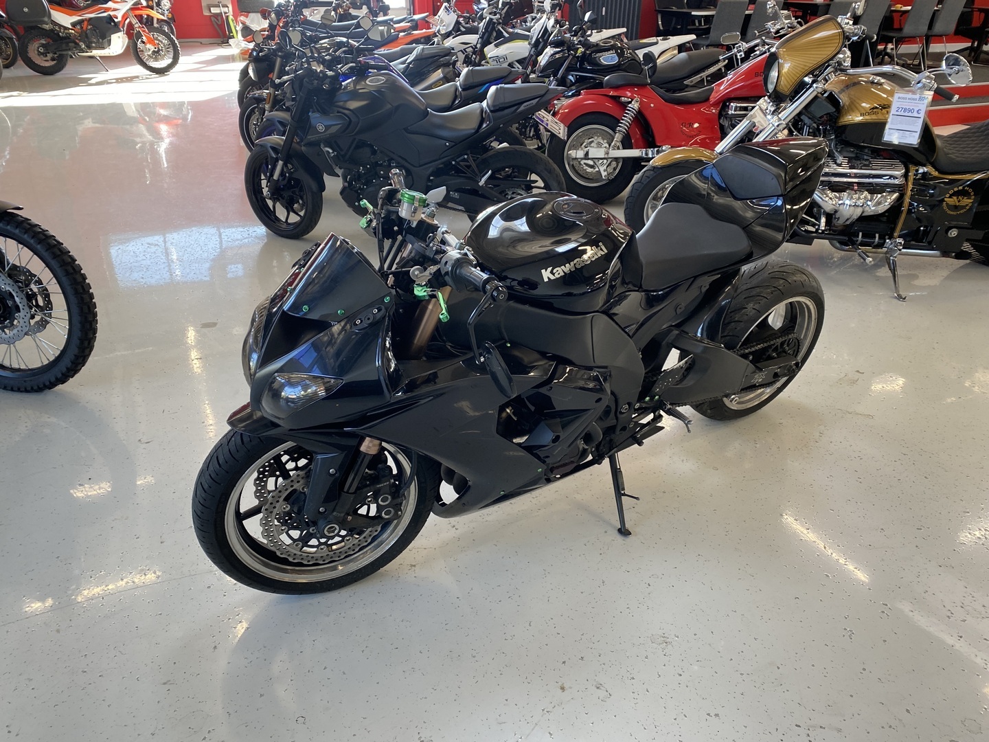 Kawasaki - ZX-10R - // Juuri saapunut! / Suomipyörä / Pidennetty swingi / Ohjausiskunvaimennin // - Moottoripyörä