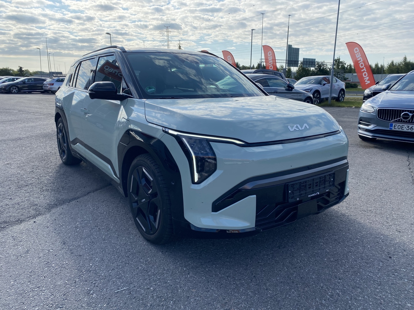Kia - EV3 - GT-Line FWD 81,4kWh 204hv / Harman/Kardon / Head-Up Display / Panoraama / 360°-kamera - Maastoauto