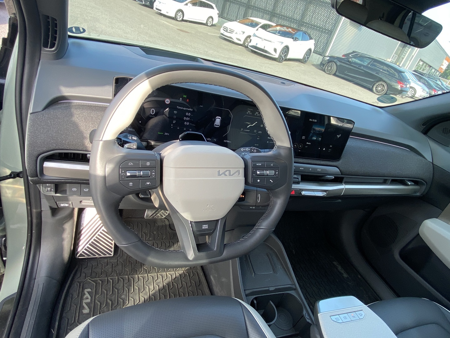 Kia - EV3 - GT-Line FWD 81,4kWh 204hv / Harman/Kardon / Head-Up Display / Panoraama / 360°-kamera - Maastoauto