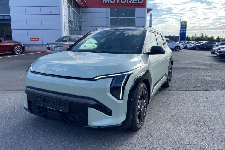 Kia - EV3 - GT-Line FWD 81,4kWh 204hv / Harman/Kardon / Head-Up Display / Panoraama / 360°-kamera - Maastoauto