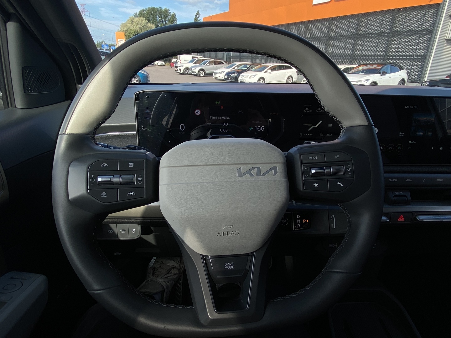 Kia - EV3 - GT-Line FWD 81,4kWh 204hv / Harman/Kardon / Head-Up Display / Panoraama / 360°-kamera - Maastoauto