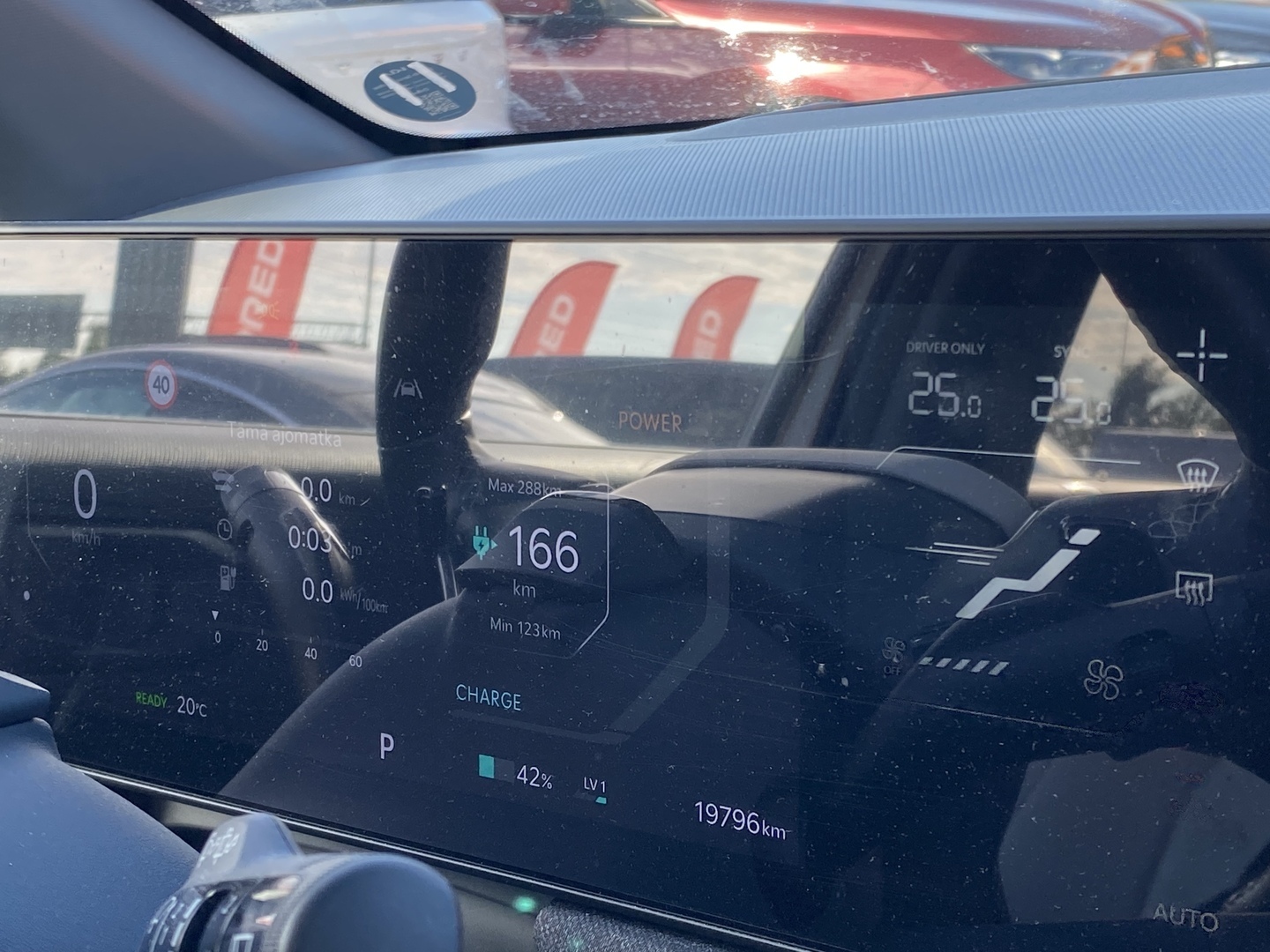 Kia - EV3 - GT-Line FWD 81,4kWh 204hv / Harman/Kardon / Head-Up Display / Panoraama / 360°-kamera - Maastoauto