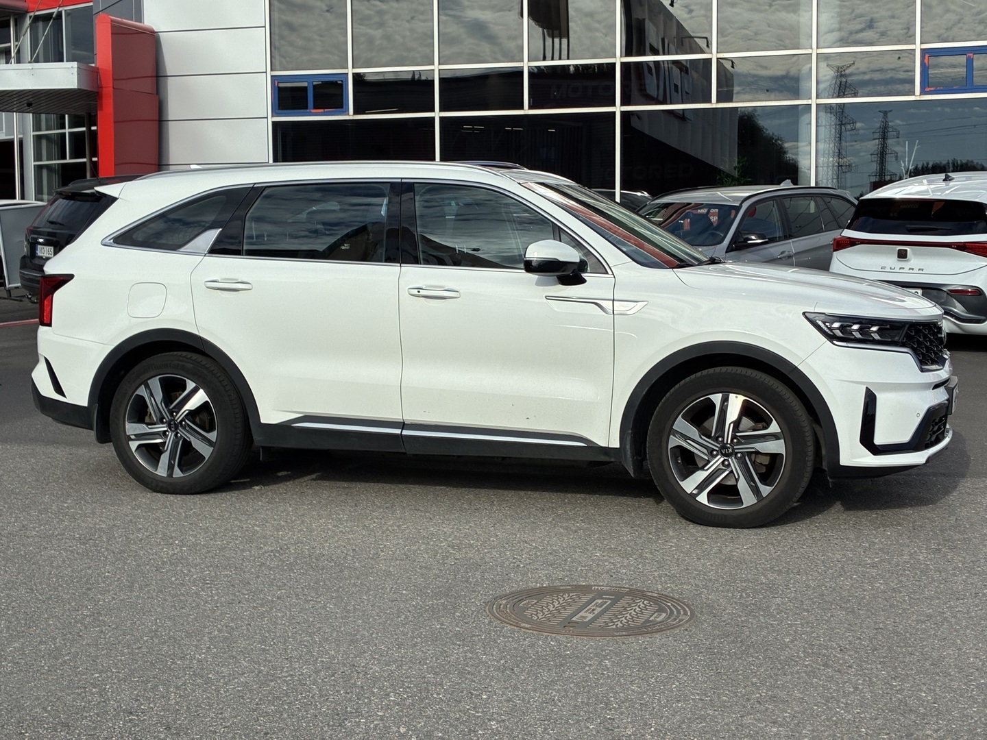 Kia - Sorento - 1,6 T-GDI Plug-in Hybrid AWD Business 7P - Tila-auto