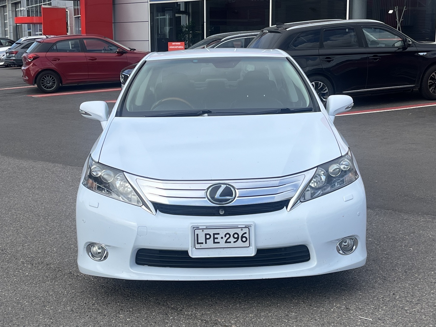 LEXUS - ES - HS250h Sedan (AA)Nahkapenkit muistilla / HUD / Ilmastoidut istuimet / Peruutuskamera / Navi / ACC / 2 renkaat ja vanteet - Sedan