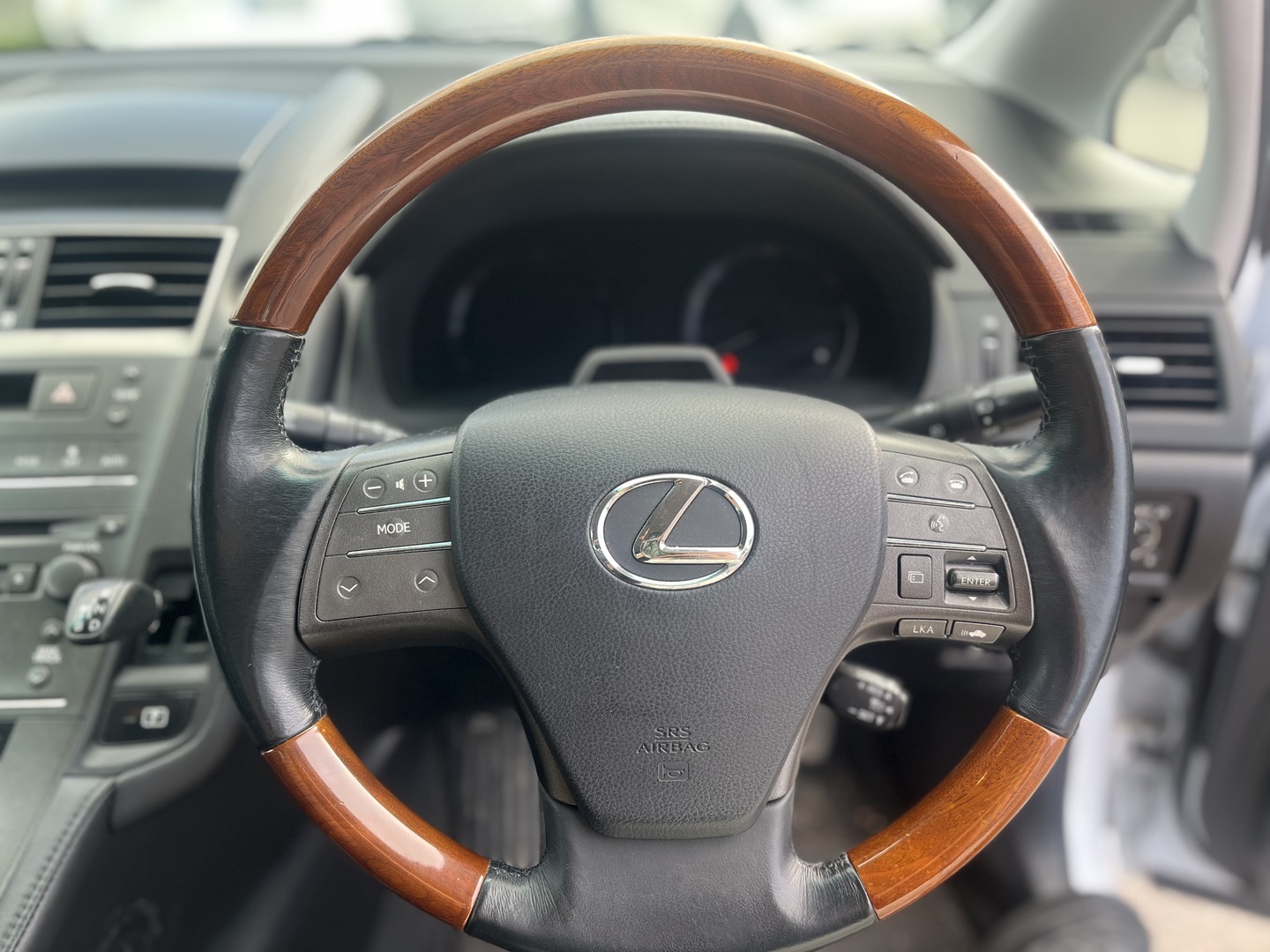LEXUS - ES - HS250h Sedan (AA)Nahkapenkit muistilla / HUD / Ilmastoidut istuimet / Peruutuskamera / Navi / ACC / 2 renkaat ja vanteet - Sedan