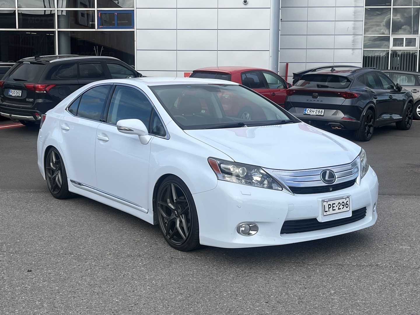 LEXUS - ES - HS250h Sedan (AA)Nahkapenkit muistilla / HUD / Ilmastoidut istuimet / Peruutuskamera / Navi / ACC / 2 renkaat ja vanteet - Sedan