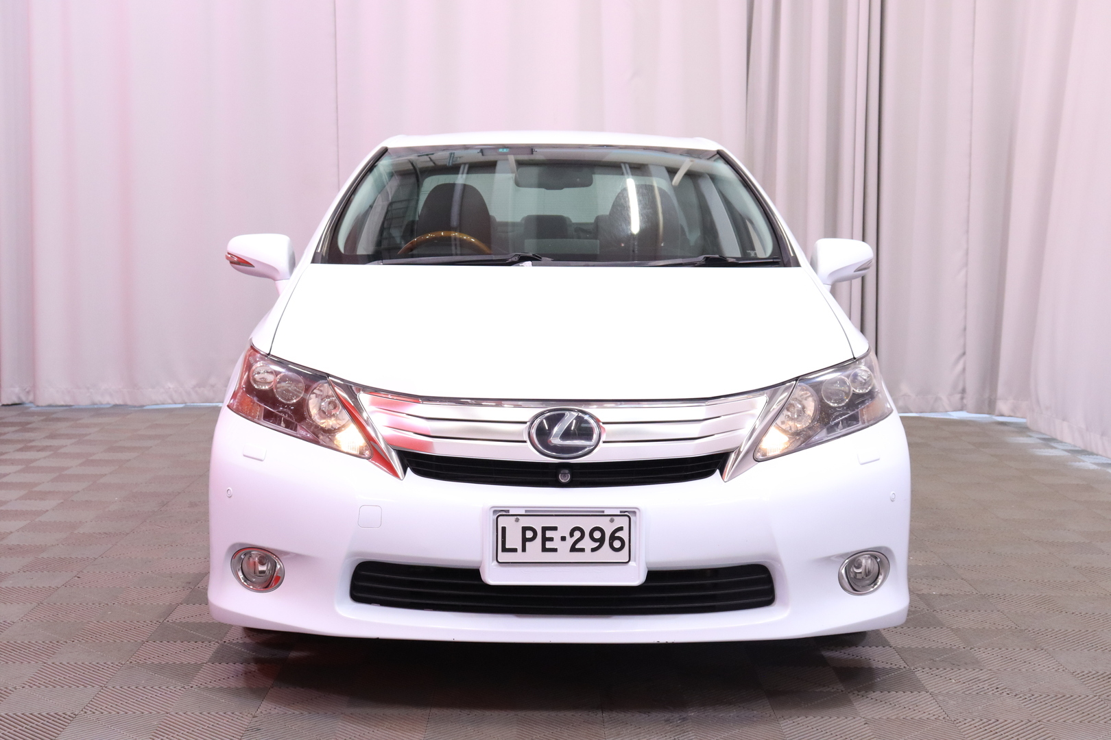 LEXUS - ES - HS250h Sedan (AA)Nahkapenkit muistilla / HUD / Ilmastoidut istuimet / Peruutuskamera / Navi / ACC / 2 renkaat ja vanteet - Sedan