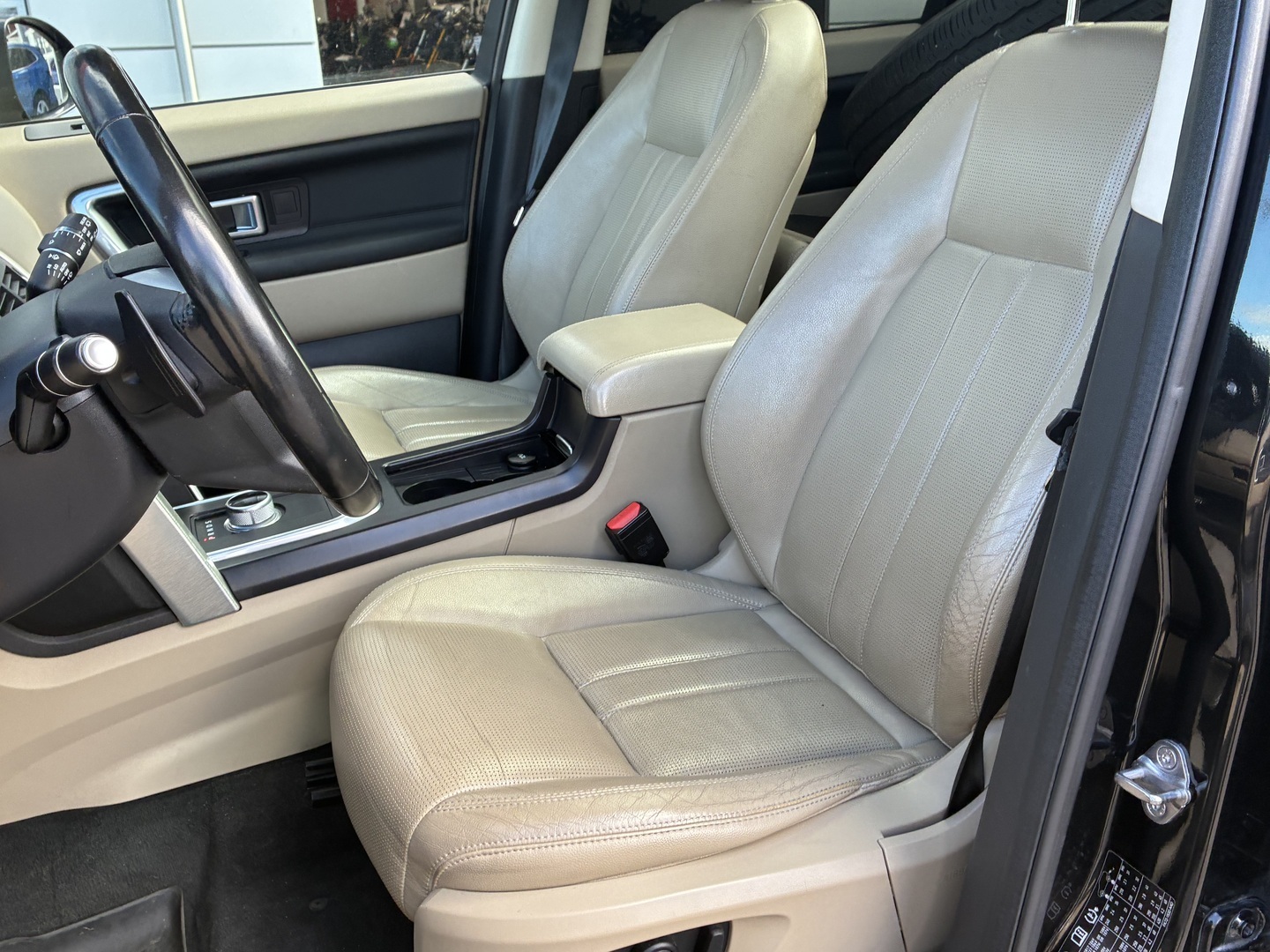 Land Rover - Discovery Sport - SD4 HSE Aut 5+2 First Edition - Maastoauto