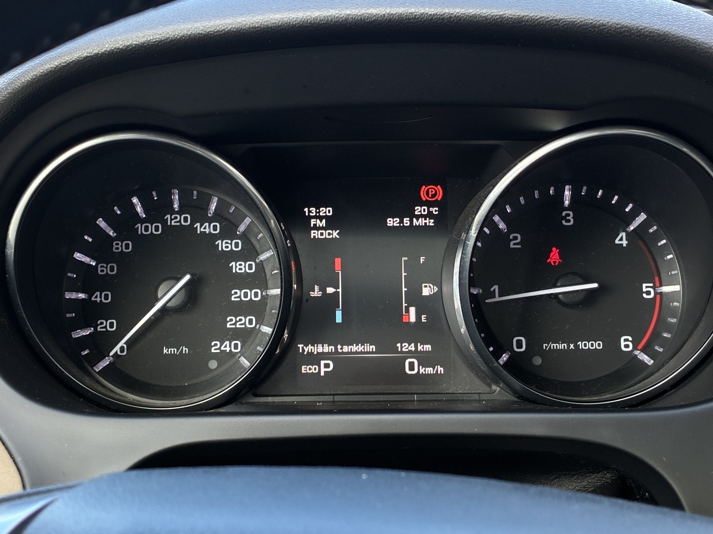 Land Rover - Discovery Sport - SD4 HSE Aut 5+2 First Edition - Maastoauto