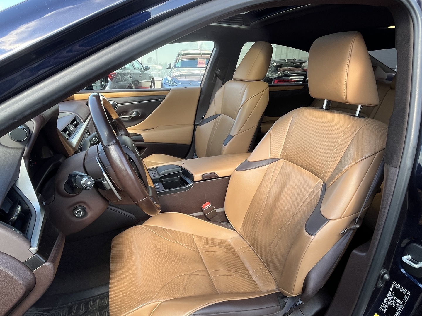 Lexus - ES - 300h Executive - Sedan