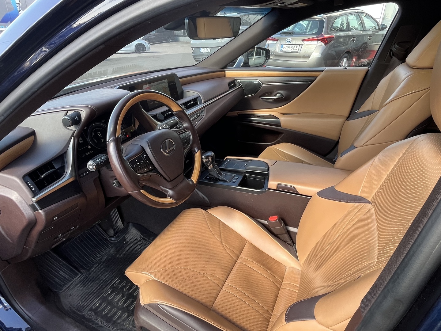Lexus - ES - 300h Executive - Sedan