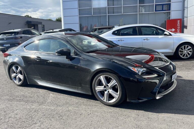 Lexus RC