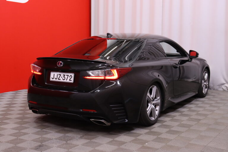 Lexus RC