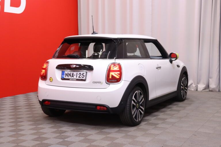 MINI Hatchback